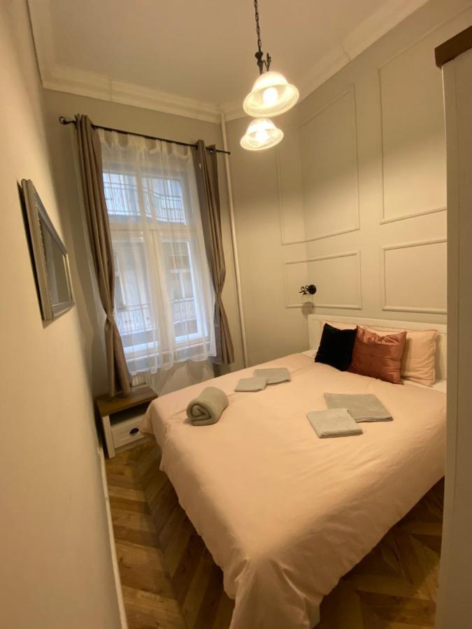 Pj Apartment Budapeste Exterior foto